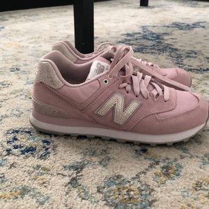 New Balance 574 light pink sneakers
